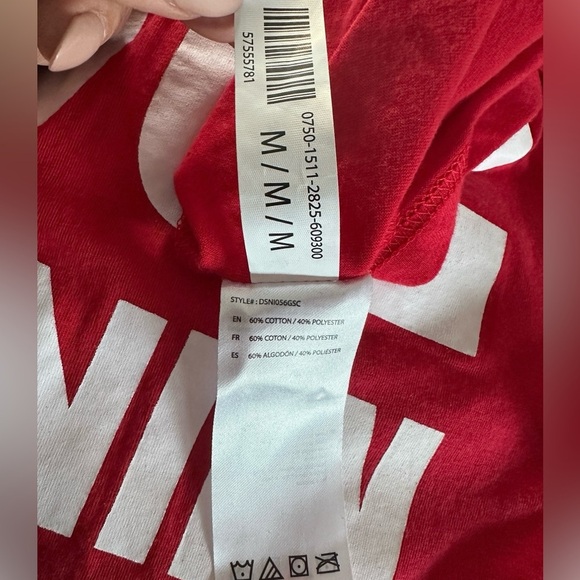 Disney Minnie Mouse Red Graphic Tee – Women’s M - Picture 7 of 7